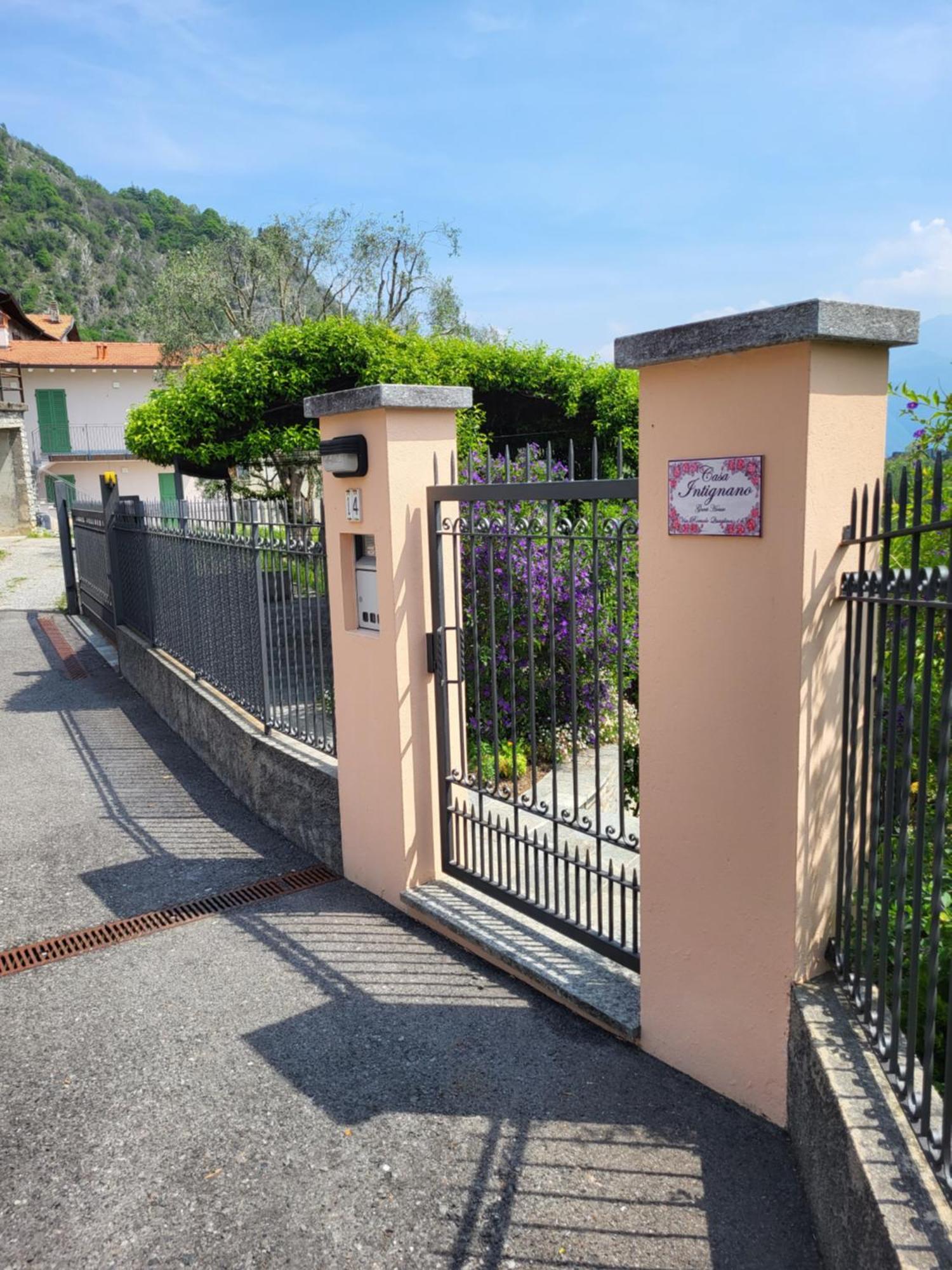 Casa Intignano - Appartamento Con Terrazzo Vista Lago Tremezzo Exterior photo